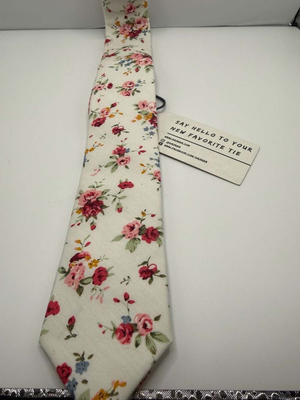 Dazi Floral Print Necktie with Gingham Lining
